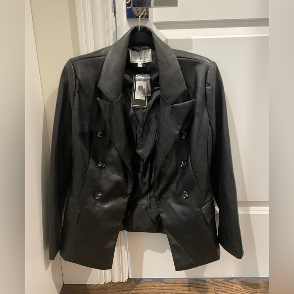 COPY - Faux leather black blazer
